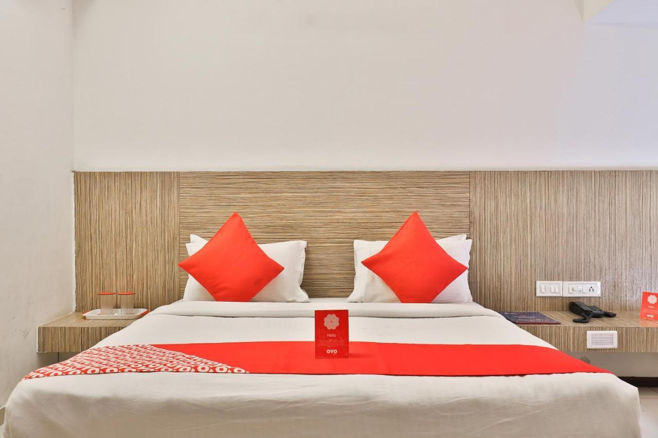Oyo 8758 Hotel Swagatam Ahmedabad Eksteriør billede