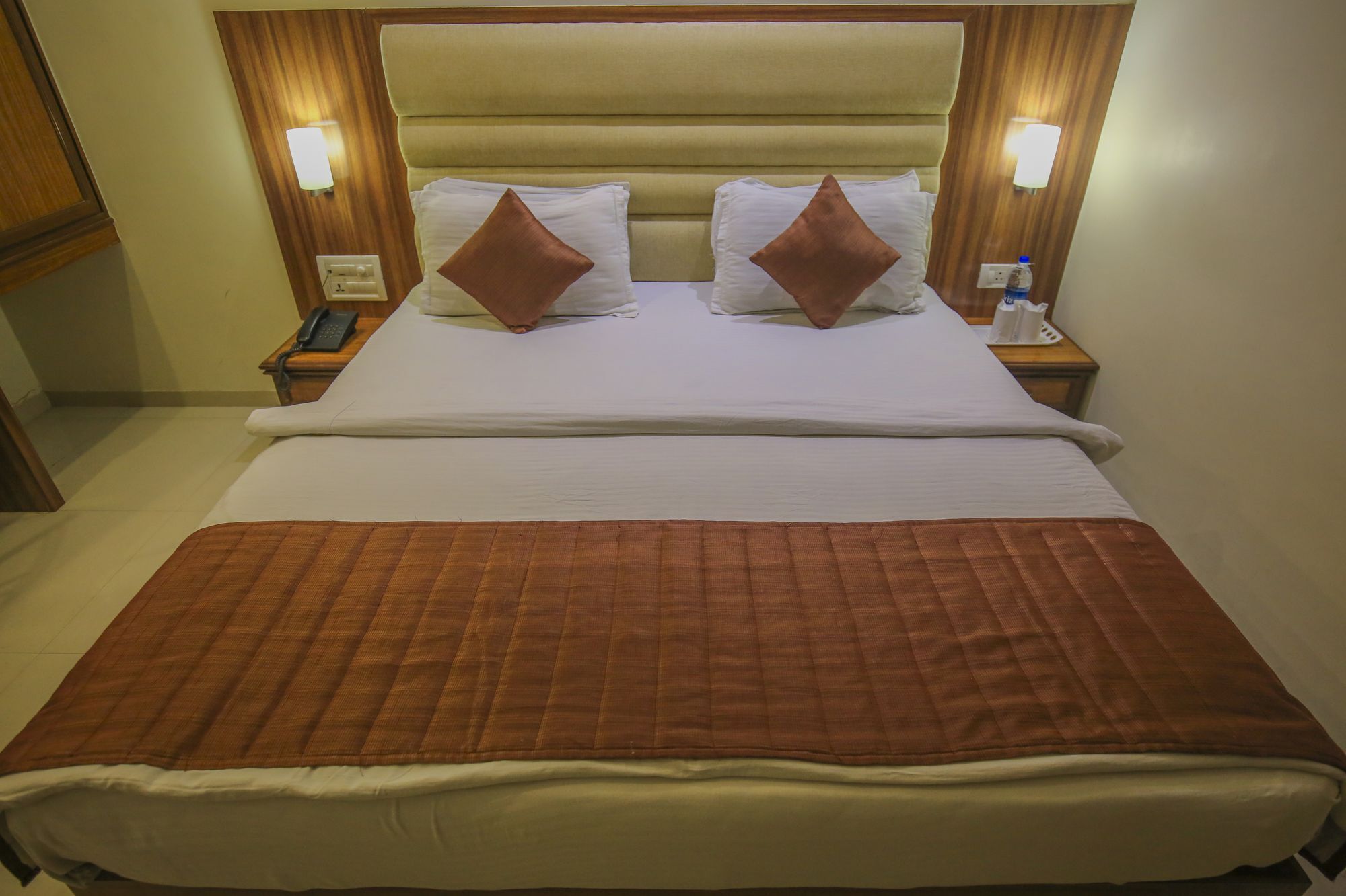 Oyo 8758 Hotel Swagatam Ahmedabad Eksteriør billede