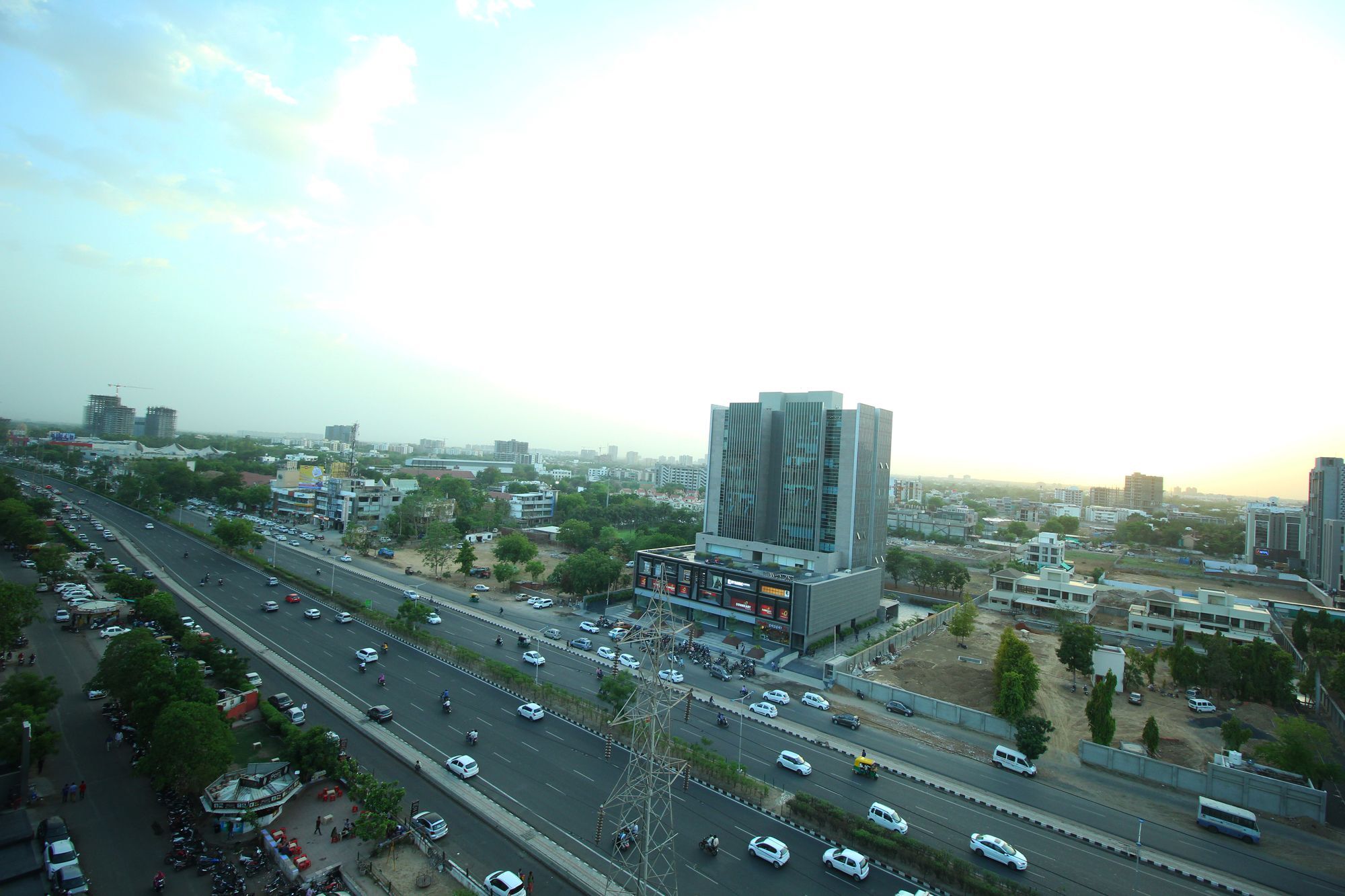 Oyo 8758 Hotel Swagatam Ahmedabad Eksteriør billede